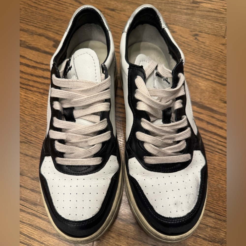 AUTRY SNEAKERS MEDALIST LOW SUPER VINTAGE IN WHITE BLACK SILVER LEATHER, 44–NWT - Picture 7 of 16